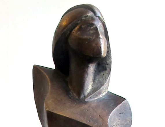 Madre en Bronce por Renan Calvo